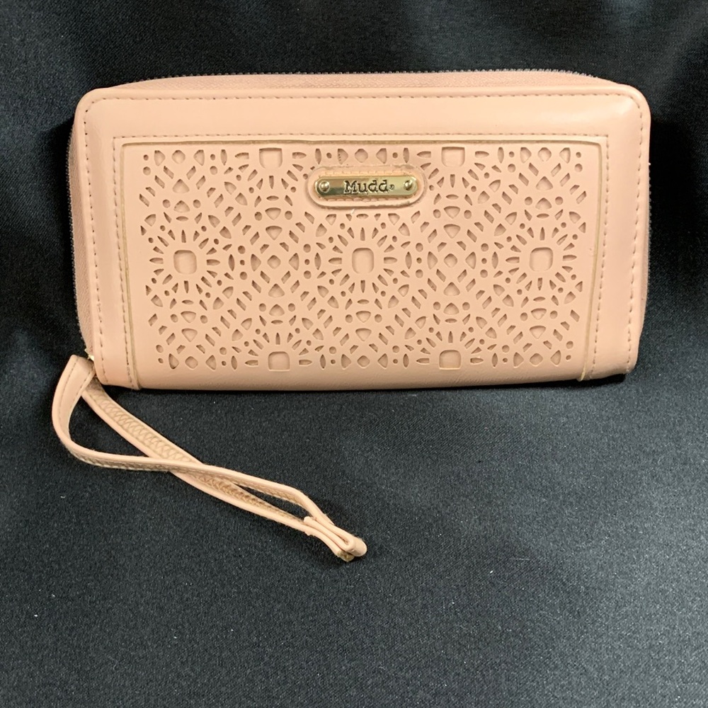 Mudd Pink Leather  Women's  Zip-Around (8")  Floral  Design Wristlet /Wallet